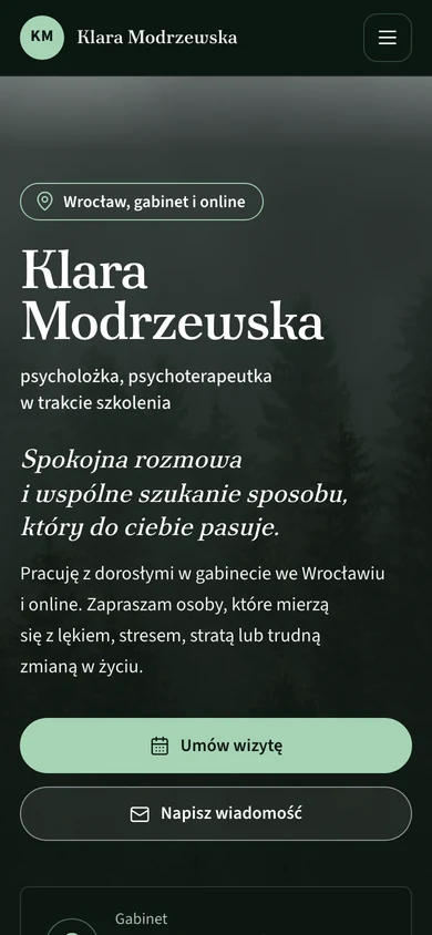 Ta sama strona w stylu ciemnym na ekranie telefonu