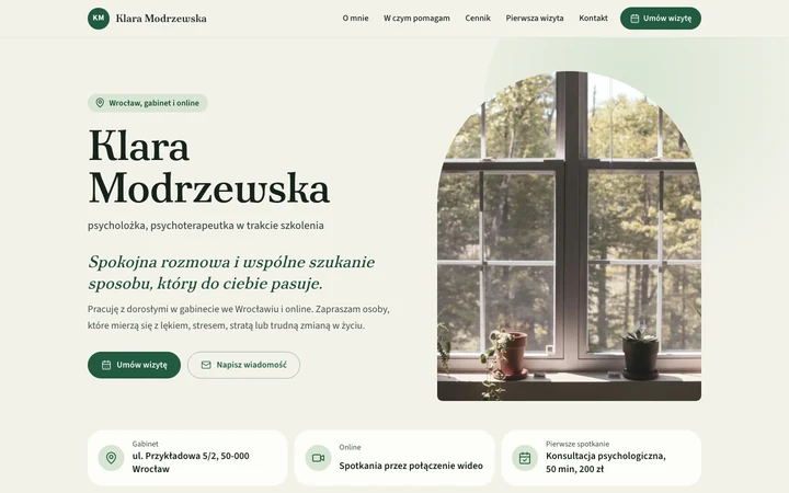 Przykładowa strona w stylu ciepłym na ekranie komputera